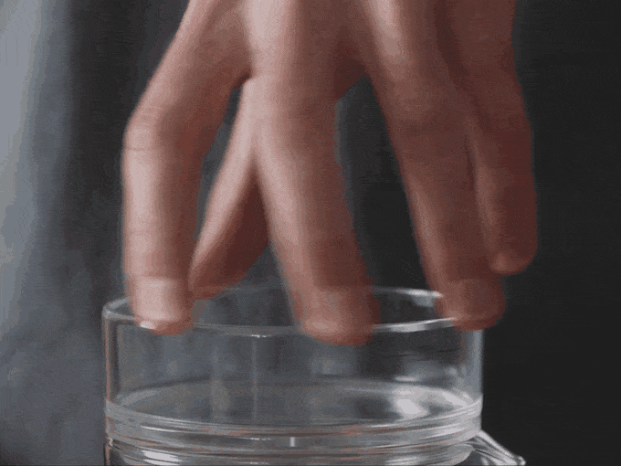 876fa39f1f59e2a8cef2bc1aeacf370a_original.gif